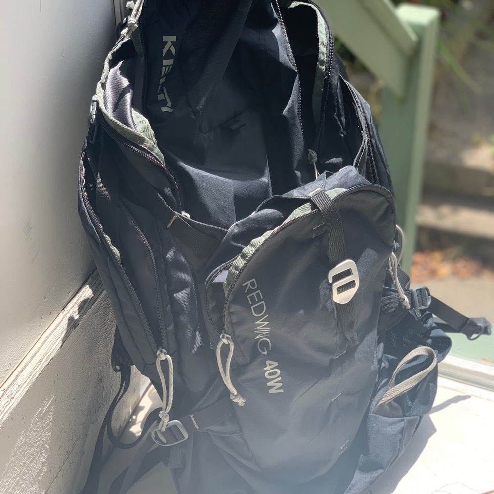 Kelty Redwing 40L backpack *free travel pillow*
